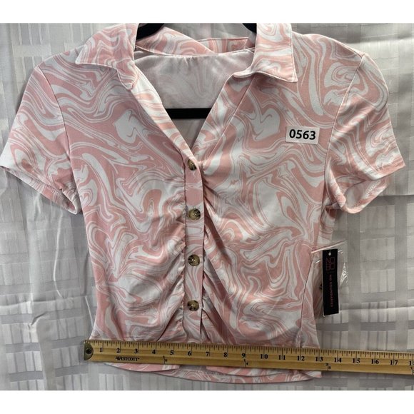 No Boundaries Junior/women’s Top Size S(3-5) color Pink short sleeve Button Up - Picture 5 of 11